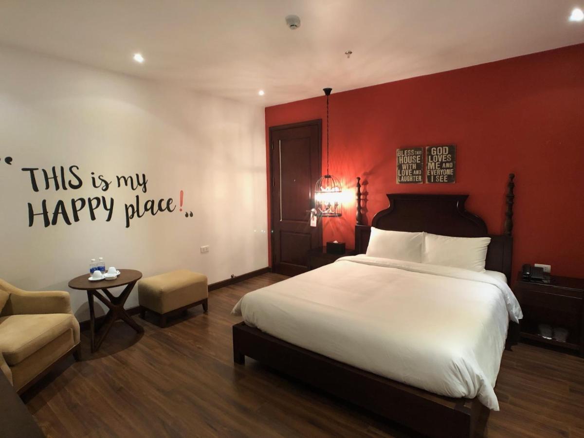 Le Grand - The Oriental Hotel Hanoi