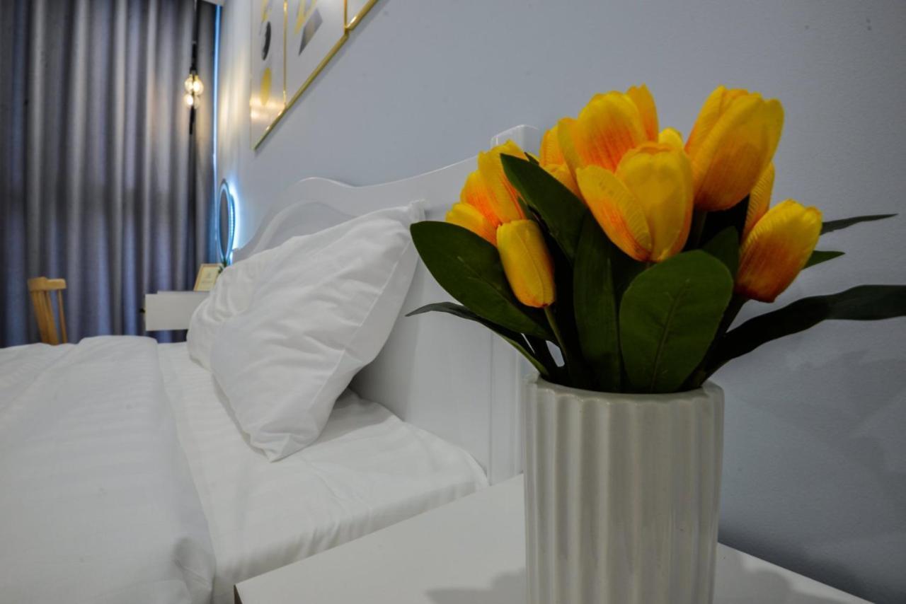 Homefromhome Metropolis Serviced