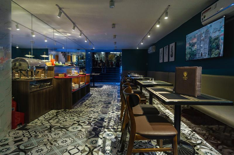 Veris Boutique & Hanoi