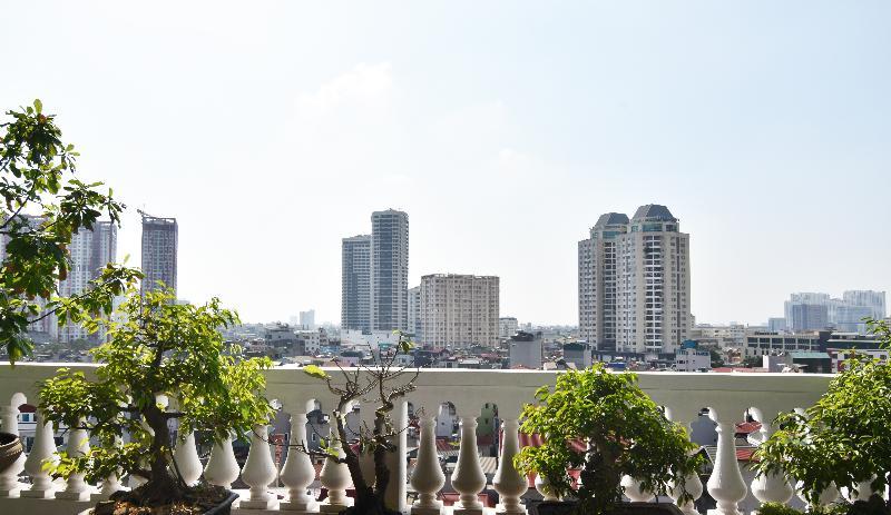Bao Hung & - Tran Thai Tong Hanoi