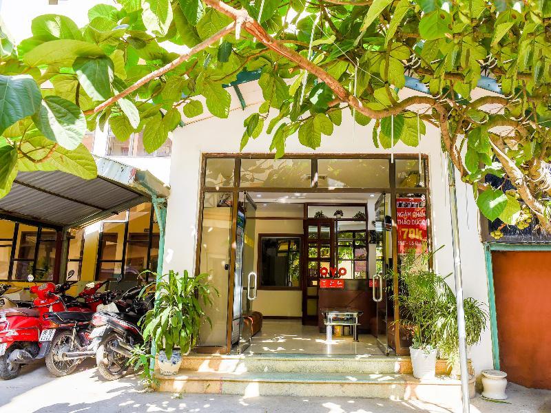 Khách sạn Giao Thông