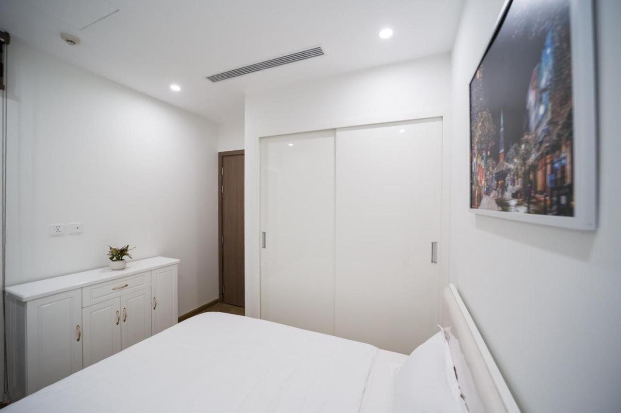 Apartment Bom Homes- Vinhomes Skylake- Service