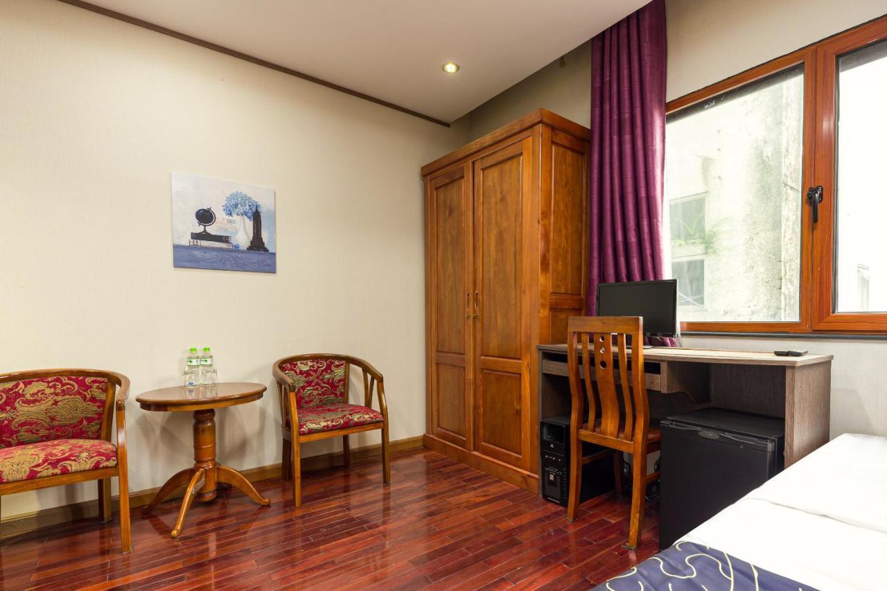 Hotel Oyo 1107 Dream Gold 1
