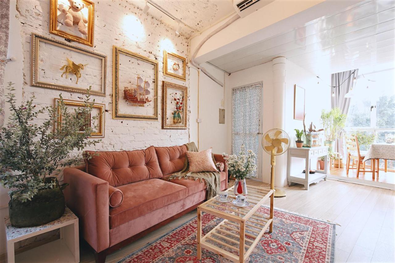 Eiffel Gallery Apartment