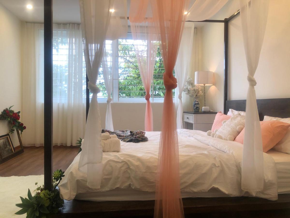 Papahouse 0m To Westlake 5 Star View Homestay Hanoi