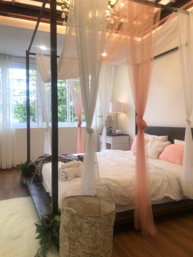 Papahouse 0m To Westlake 5 Star View Homestay Hanoi
