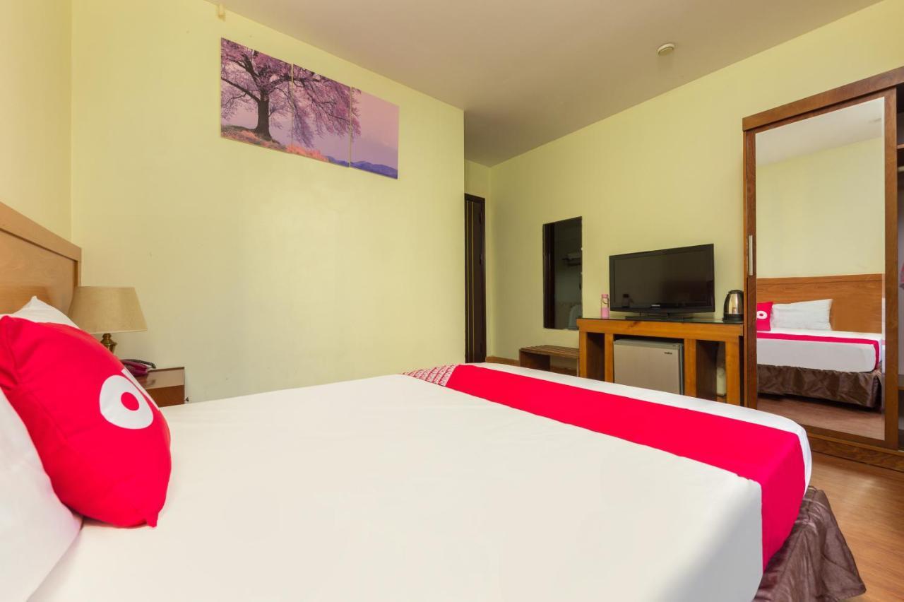 Hotel Oyo 1046 Saigon Palace - Tran Quoc Hoan 2*