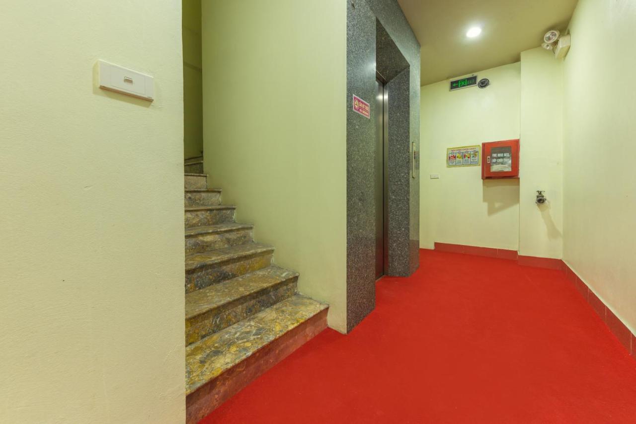 Oyo 1046 Saigon Palace - Tran Quoc Hoan Hanoi