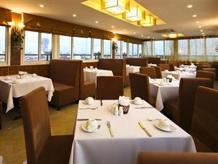 De Legend Hotel