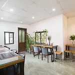 Reddoorz @ Dinh Liet Street