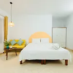 Sunstay Paradise