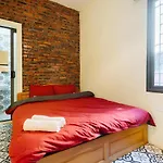 Holo Conic House Hanoi - Serviced Homestay