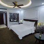 New Era Hotel & Villa