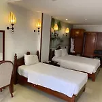 Ancient Lane Hotel