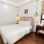 Golden Legend Palace Hotel & Travel