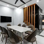 Ami House