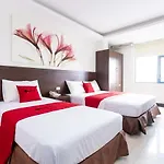 Reddoorz Sao Hotel Nguyen Ngoc Vu
