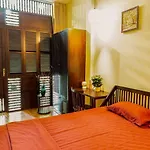 Rosy Old Quarter Homestay