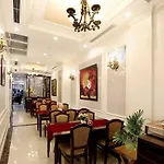 Golden Sail Hotel & Spa