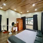 Sunrise Villa - Venue Travel