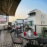 San Boutique Hotel & Travel