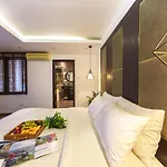 Keypad Hotel - 24 Hang Ga
