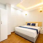 411 Van Nam Hotel