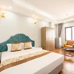 411 Van Nam Hotel