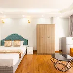 411 Van Nam Hotel