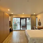 40M Large Room, Quiet Place Homestay