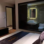 Aisha House And Apartment