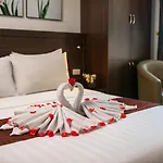 Quang Chung Hotel Le Van Thiem