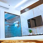 Grad Queen Hotel 2 - Ha Dong