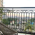 Westlake Homestay Hanoi - D\'Le Roi Soleil