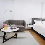 Alaya 10 Apartment