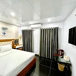 Sen Hotel My Dinh Song Da 미딩