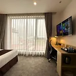 Hotel Yah Hanoi & Spa