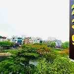 Khach San 239