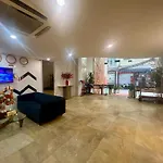 A25 Hotel - 12 Ngo Sy Lien