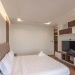 Royal Serviced Apartment Vinhomes Metropolis