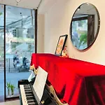 Heart Of Hoan Kiem Minimal Elegant Great Window Room