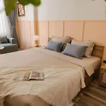 Tamundi Homestay Train Street View- Dong Xuan Market
