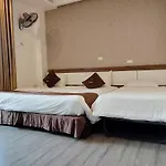 Khach San Sao