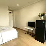 Era Apartment Dong Tac