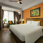 Classic Street Hotel