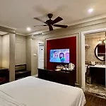 Hotel Du Monde