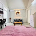 May\'S House