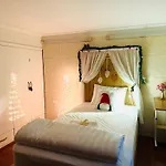 Opera Hostel