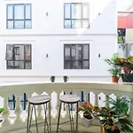 Anhouse - Rattan Apt -Balcony - 2Mins Totrainstreet - Washer
