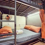 Top Hostel- Big Bed-3 Mins To Train Street-Friendly-High Quality Of Sleeping